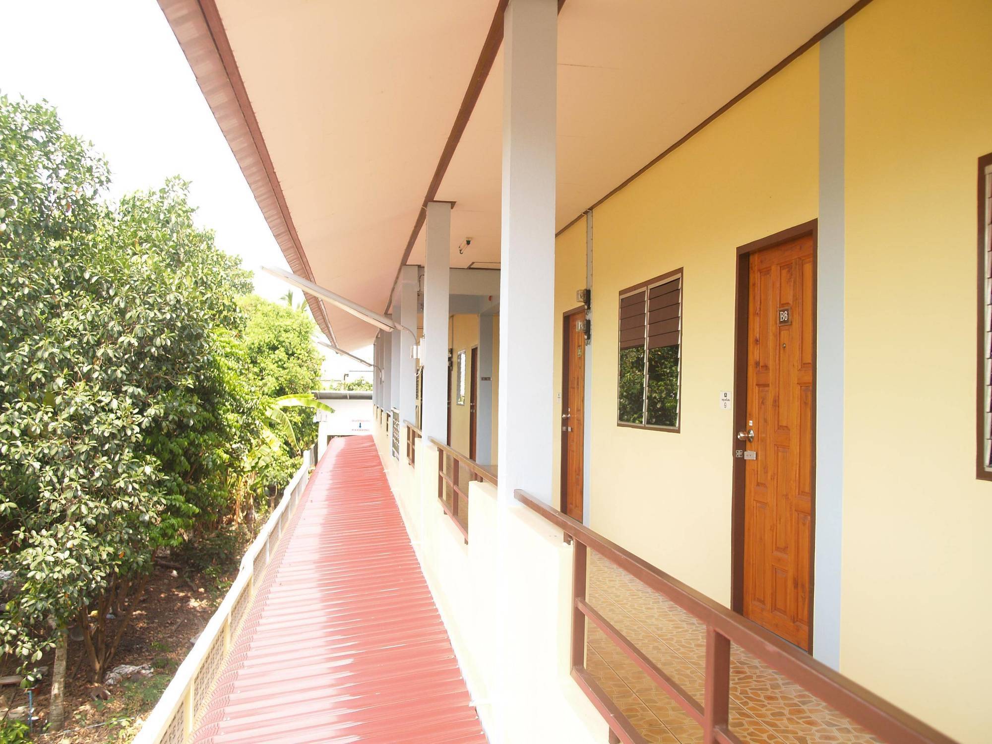 Sangaroon Hotel Pua Exterior foto
